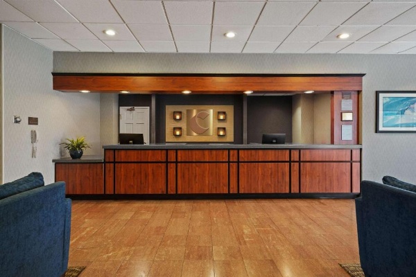 Comfort Inn By The Bay image 11