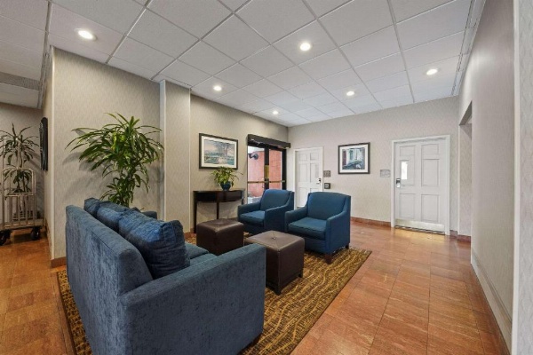 Comfort Inn By The Bay image 12
