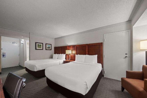 Comfort Inn By The Bay image 26