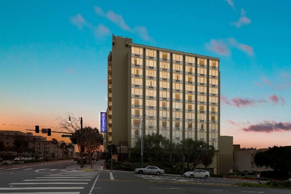 Comfort Inn By The Bay image 6